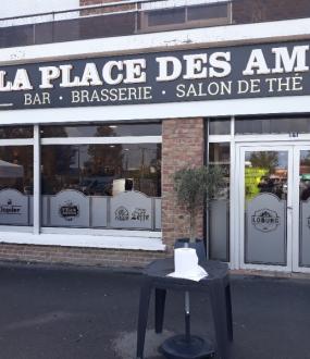 LA PLACE DES AMIS